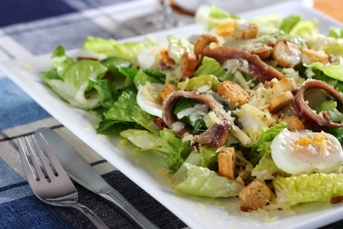 Salát s vejci a ančovičkami